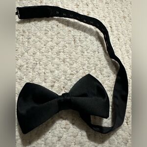 SOLD Brooks brother 100% silk bow tie